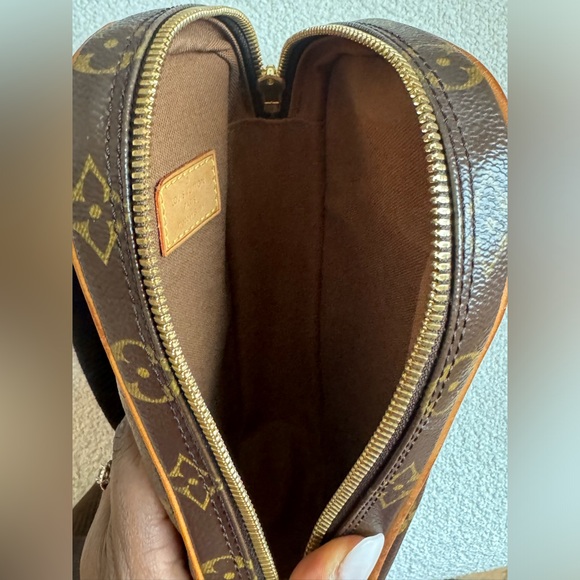 SOLD✨✨Louis Vuitton Gange Monogram Crossbody - Picture 6 of 9